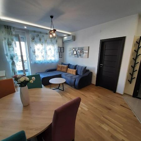 Laura Apartment Novi Sad Exterior foto
